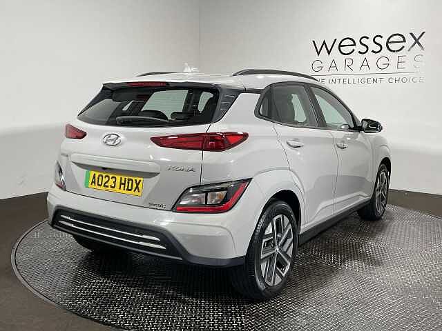Hyundai KONA 100kW SE Connect 39kWh 5dr Auto
