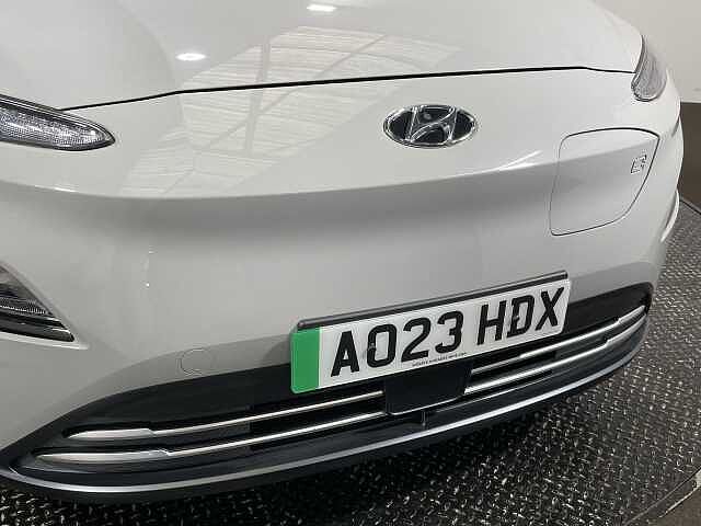 Hyundai KONA 100kW SE Connect 39kWh 5dr Auto