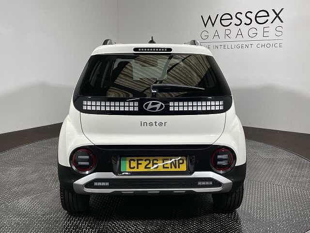 Hyundai INSTER 85kW 02 49kWh 5dr Auto White