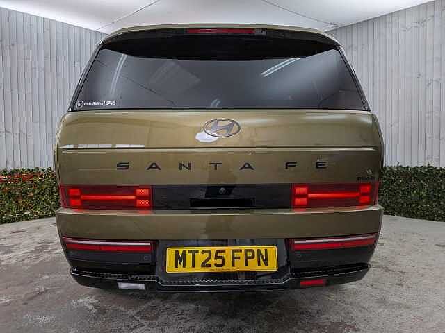 Hyundai Santa Fe 1.6 T-GDi 13.8kWh Calligraphy Auto 4WD Euro 6 (s/s) 5dr (7Seat)