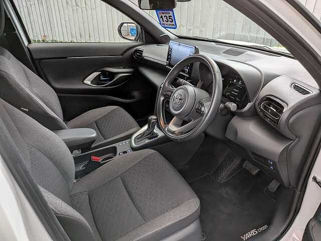 Toyota Yaris Cross 1.5 VVT-h Design E-CVT Euro 6 (s/s) 5dr