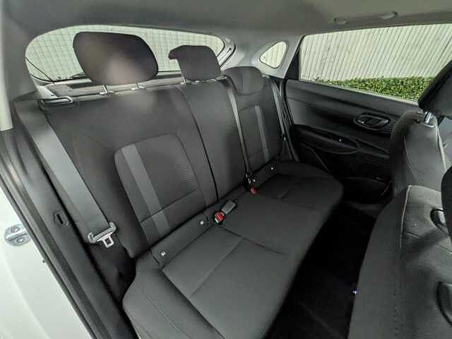 Hyundai I20 1.0 T-GDi Ultimate Euro 6 (s/s) 5dr Atlas White