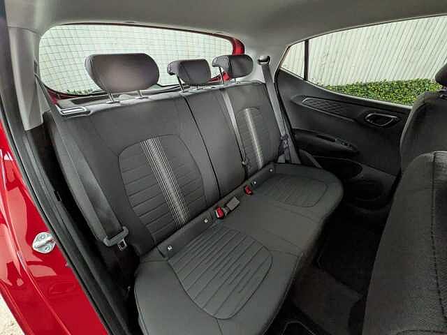 Hyundai I10 1.0 Advance Auto Euro 6 (s/s) 5dr Red