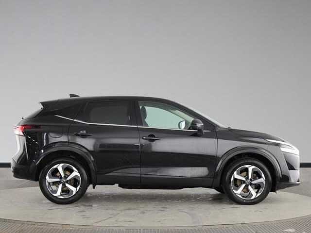 Nissan Qashqai 1.3 DIG-T MHEV N-Connecta XTRON Euro 6 (s/s) 5dr