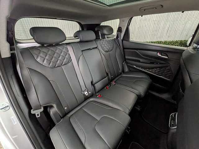 Hyundai Santa Fe 2.2 CRDi Ultimate DCT 4WD Euro 6 (s/s) 5dr