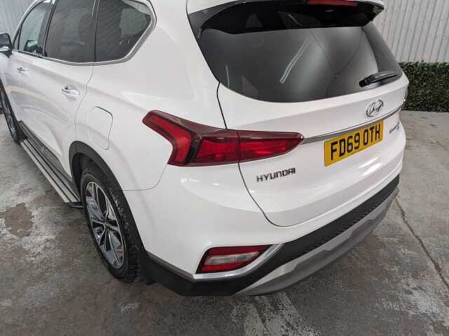 Hyundai Santa Fe 2.2 CRDi Premium SE Auto 4WD Euro 6 (s/s) 5dr 7 Seat