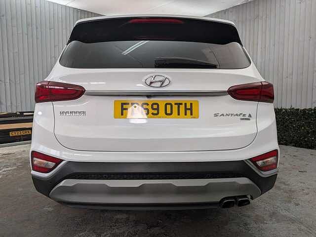 Hyundai Santa Fe 2.2 CRDi Premium SE Auto 4WD Euro 6 (s/s) 5dr 7 Seat