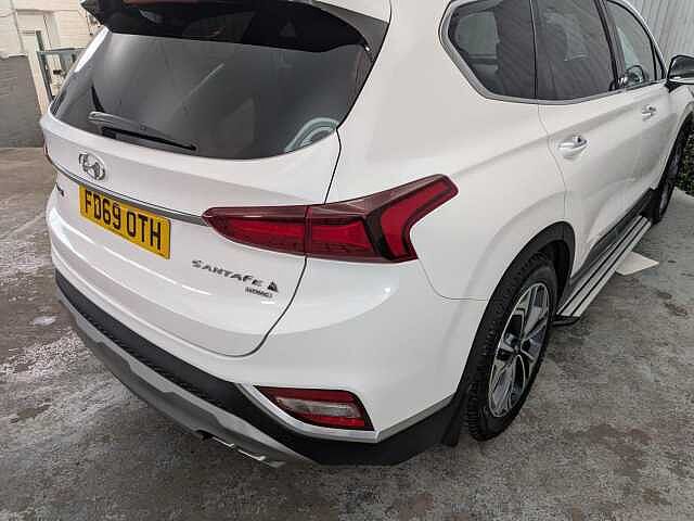 Hyundai Santa Fe 2.2 CRDi Premium SE Auto 4WD Euro 6 (s/s) 5dr 7 Seat