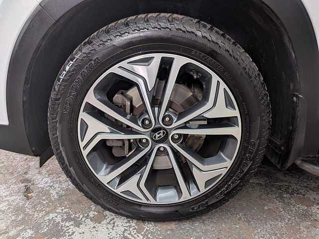 Hyundai Santa Fe 2.2 CRDi Premium SE Auto 4WD Euro 6 (s/s) 5dr 7 Seat