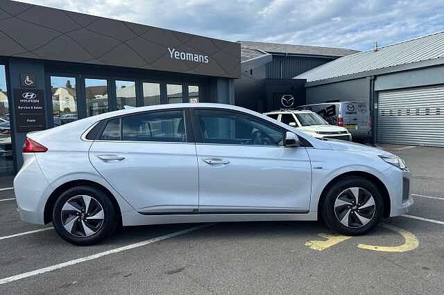 Hyundai IONIQ 1.6 GDi Hybrid Premium SE 5dr DCT