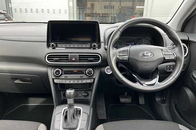 Hyundai KONA 1.6 GDi Hybrid Premium 5dr DCT White