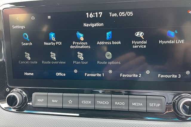 Hyundai KONA 1.6 GDi Hybrid Premium 5dr DCT White
