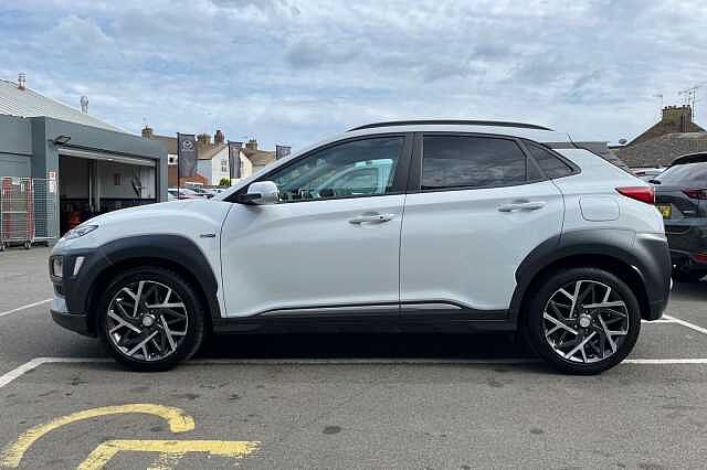 Hyundai KONA 1.6 GDi Hybrid Premium 5dr DCT White