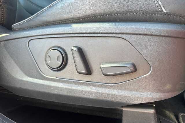 Hyundai TUCSON 1.6 TGDi Hybrid 230 Ultimate 5dr 2WD Auto Red