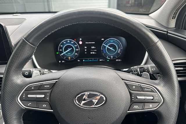 Hyundai SANTA FE 1.6 TGDi Hybrid Ultimate 5dr Auto Black