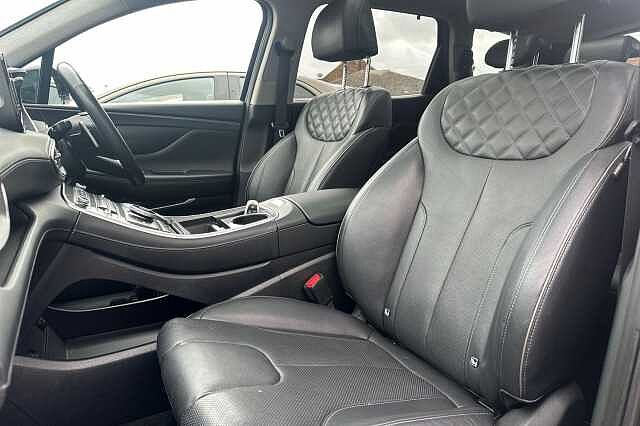 Hyundai SANTA FE 1.6 TGDi Hybrid Ultimate 5dr Auto Black