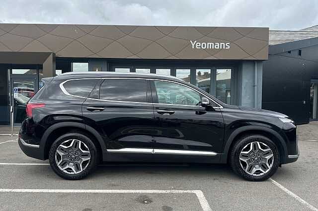Hyundai SANTA FE 1.6 TGDi Hybrid Ultimate 5dr Auto Black