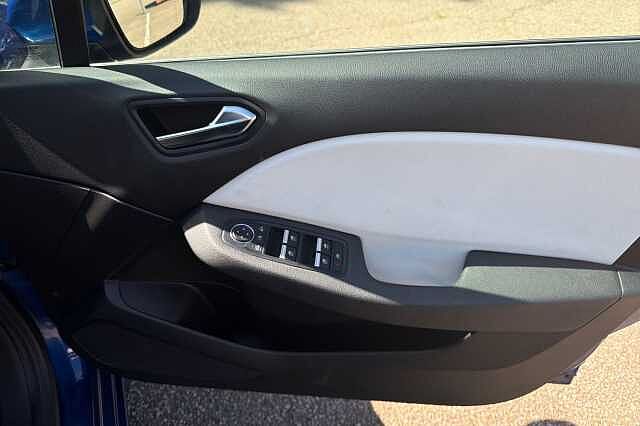 Renault Clio 1.6 E-TECH Hybrid 140 S Edition 5dr Auto