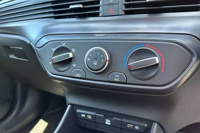 Hyundai BAYON 1.0 TGDi 48V MHEV SE Connect 5dr