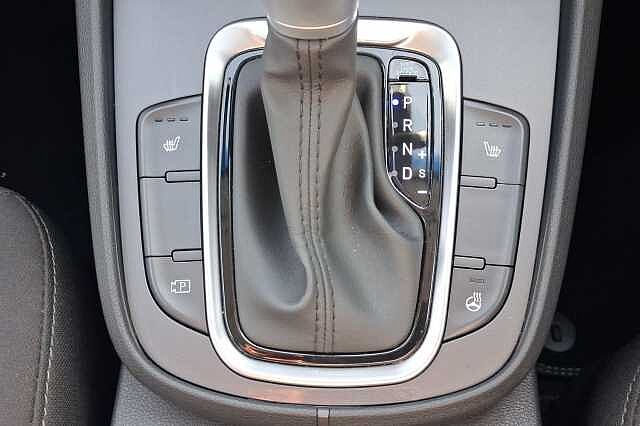 Hyundai KONA 1.6 GDi Hybrid Premium 5dr DCT