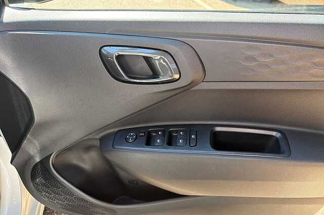 Hyundai i10 1.0 MPi Premium 5dr Auto