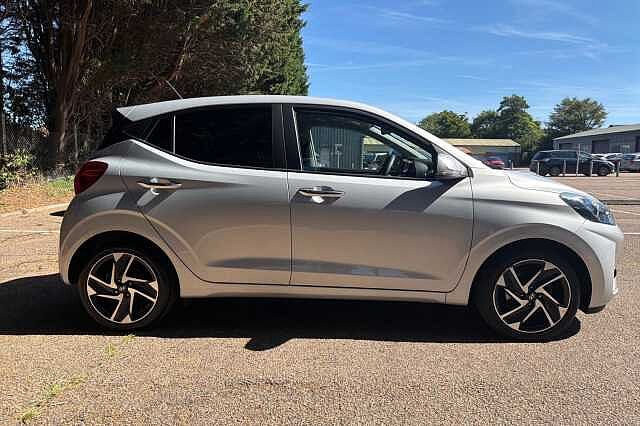 Hyundai i10 1.0 MPi Premium 5dr Auto