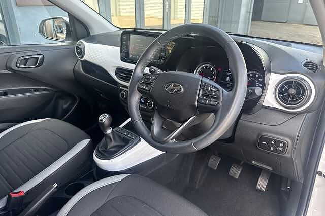 Hyundai i10 1.0 MPi Premium 5dr