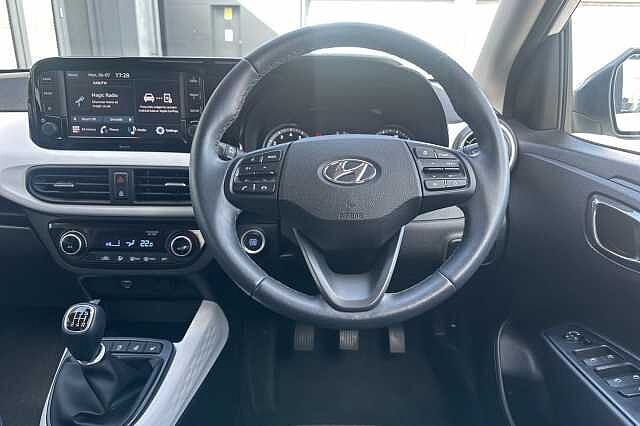 Hyundai i10 1.0 MPi Premium 5dr