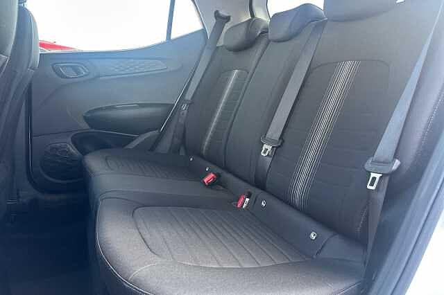Hyundai i10 1.0 MPi Premium 5dr