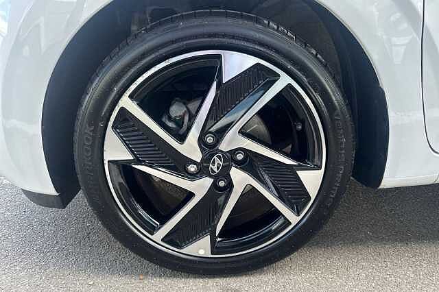 Hyundai i10 1.0 MPi Premium 5dr