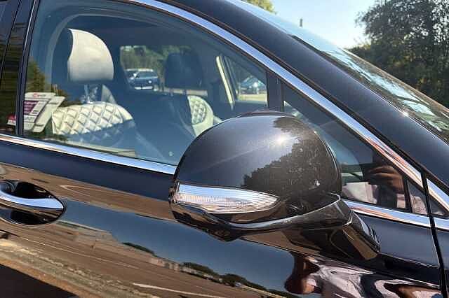 Hyundai SANTA FE 1.6 TGDi Hybrid Ultimate 5dr Auto