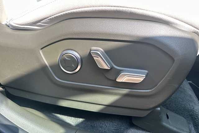 Hyundai SANTA FE 1.6 TGDi Plug-in Hybrid Ultimate 5dr 4WD Auto