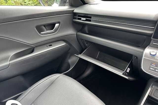 Hyundai KONA 1.6 GDi Hybrid Ultimate 5dr DCT White