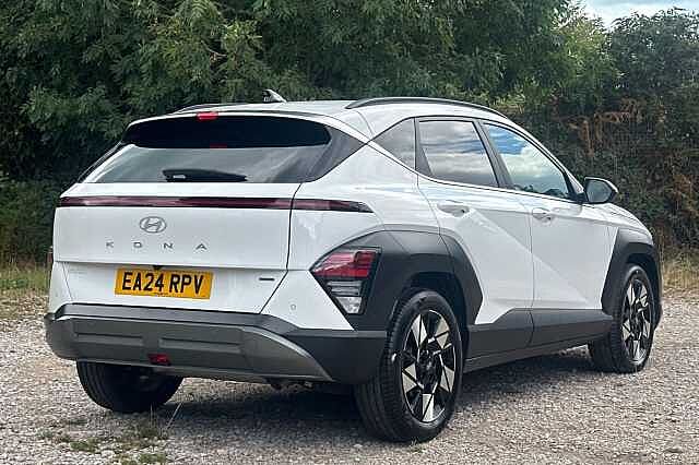 Hyundai KONA 1.6 GDi Hybrid Ultimate 5dr DCT White