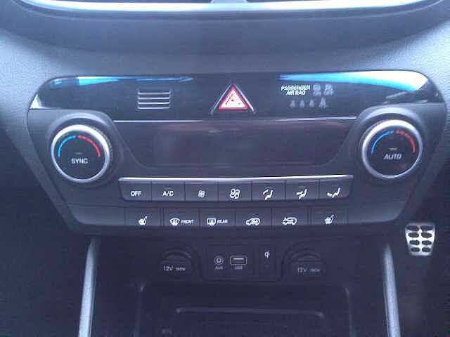 Hyundai TUCSON 1.6 CRDi 48V MHD 136 N Line 5dr 2WD Phantom Black