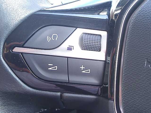 Peugeot 2008 1.2 PureTech 130 Allure Premium 5dr EAT8