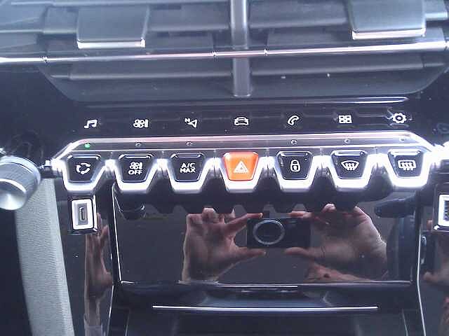 Peugeot 2008 1.2 PureTech 130 Allure Premium 5dr EAT8