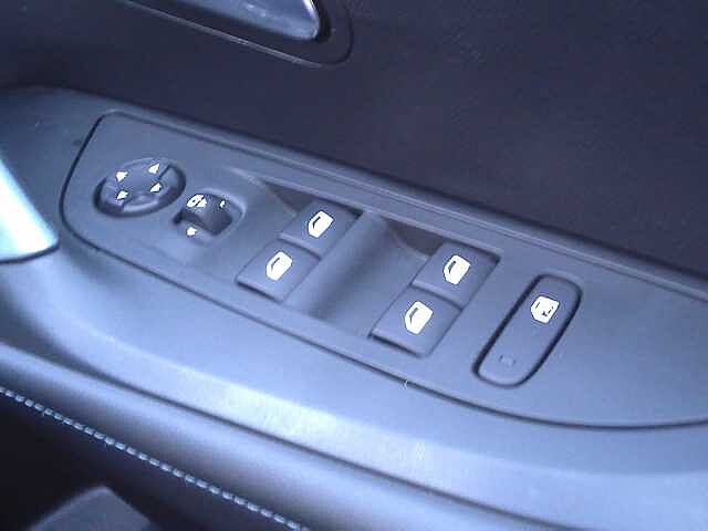 Peugeot 2008 1.2 PureTech 130 Allure Premium 5dr EAT8