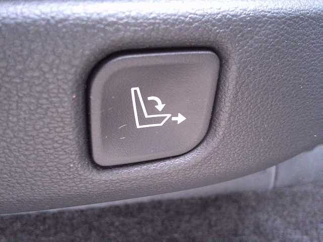 Hyundai SANTA FE 1.6 TGDi Plug-in Hybrid Calligraphy 5dr 4WD Auto Creamy White