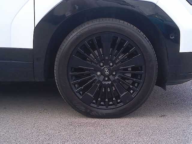 Hyundai SANTA FE 1.6 TGDi Plug-in Hybrid Calligraphy 5dr 4WD Auto Creamy White