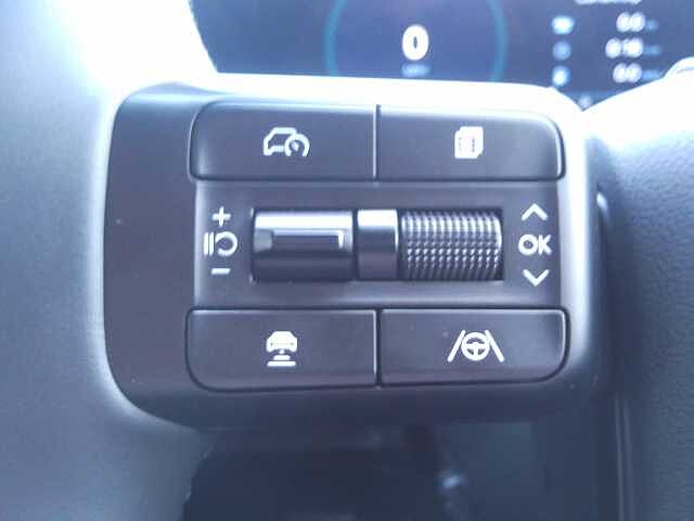 Hyundai SANTA FE 1.6 TGDi Plug-in Hybrid Calligraphy 5dr 4WD Auto Creamy White