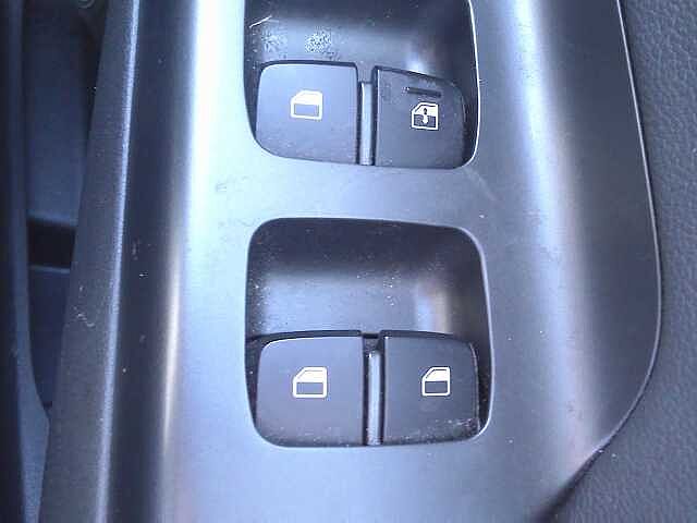 Hyundai KONA 1.6 GDi Hybrid Ultimate 5dr DCT Phantom Black