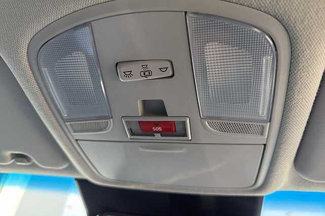 Hyundai KONA 1.6 GDi Hybrid Premium 5dr DCT Atlas White
