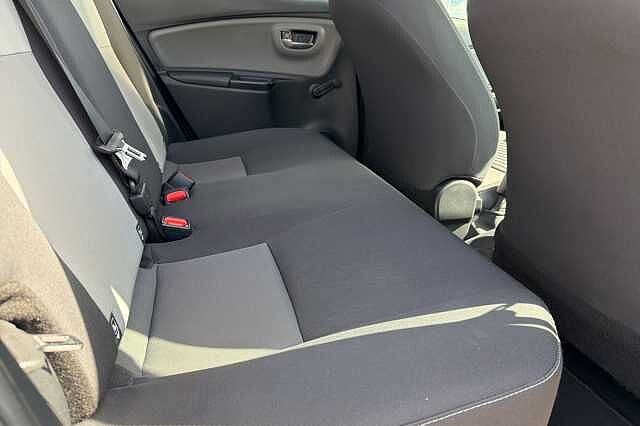 Toyota Yaris 1.5 Hybrid Icon 5dr CVT