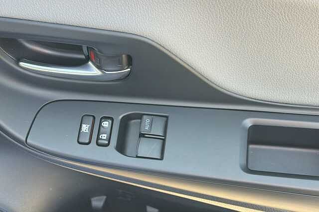 Toyota Yaris 1.5 Hybrid Icon 5dr CVT