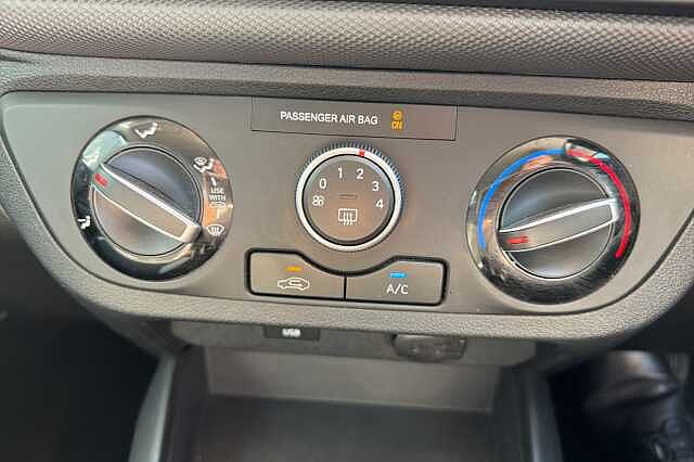 Hyundai i10 1.0 MPi SE Connect 5dr Auto