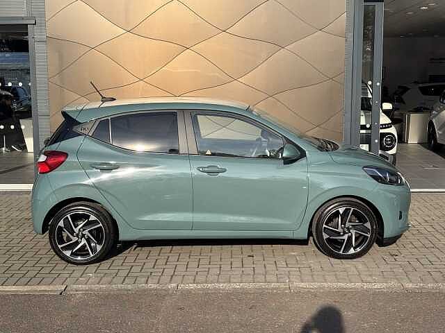 Hyundai i10 Premium 1.0 AMT