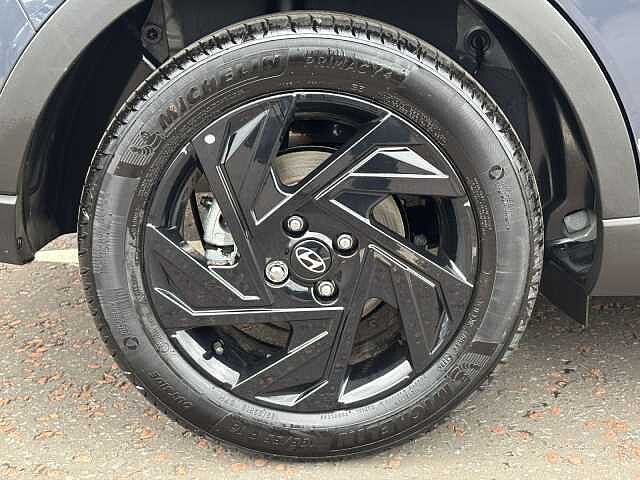Hyundai BAYON BLACK LINE 1.0 90PS DCT