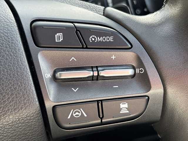 Hyundai KONA HYBRID Premium 1.6 HEV DCT RED