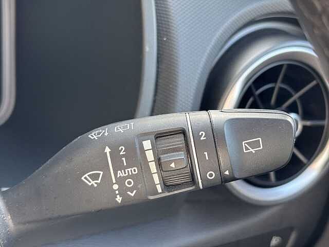 Hyundai KONA HYBRID Premium 1.6 HEV DCT RED
